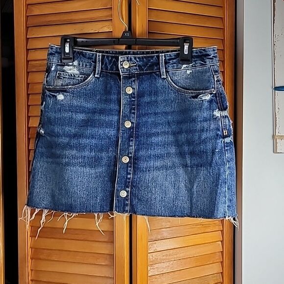 ZARA Women's Skirt Size M Cotton ButtonFLY DISTRESSED JEAN Denim Skirt - Picture 1 of 7
